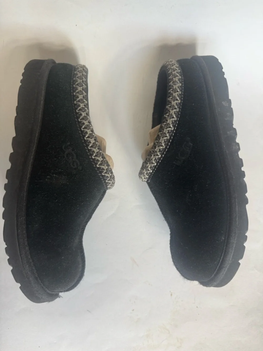 UGG Tazman Slipper Mules Child Size 5  = Womsns 6/7 Black Suede GUC $100